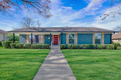 5821 Clendenin Ave, Dallas, TX, 75228-6038 | Card Image