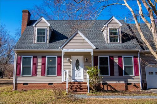 230 Chick Cove Dr, Hardyville, VA, 23070-9705 | Card Image