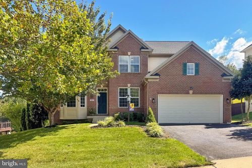 18711 Pier Trail Dr, TRIANGLE, VA, 22172-2351 | Card Image