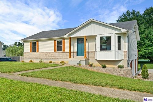 200 Lilac Ct, Radcliff, KY, 40160-9281 | Card Image