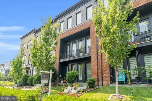 42322 Sillas Sq, BRAMBLETON, VA, 20148-4946 | Card Image