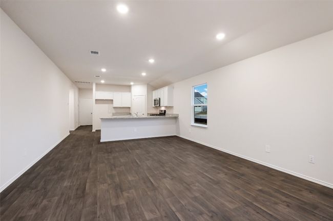 416 Sandringham Loop, House other with 4 bedrooms, 2 bathrooms and 2 parking in Uhland TX | Image 9
