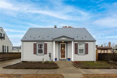 66 State St, Pawtucket, RI, 02861-3461 | Card Image
