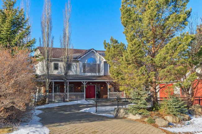 5519 Baroc Road Nw, Home with 6 bedrooms, 4 bathrooms and 12 parking in Calgary AB | Image 3