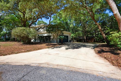 905 Woodbriar Ct, Fort Walton Beach, FL, 32547-1363 | Card Image