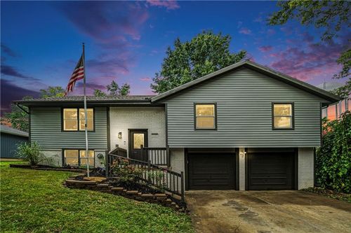 1105 Halsey Ter, Harrisonville, MO, 64701-1578 | Card Image