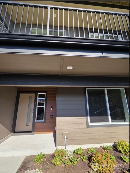unit-b-13211 Ne 127th Way, Kirkland, WA, 98034-7727 | Card Image