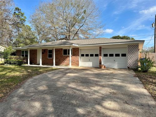 113 Carriage Ln, Silsbee, TX, 77656-5101 | Card Image