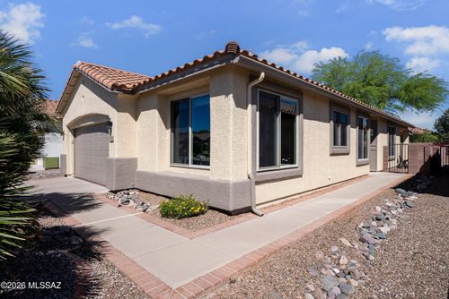 9511 N Twinkling Shadows Way, Tucson, AZ, 85743-5493 | Card Image