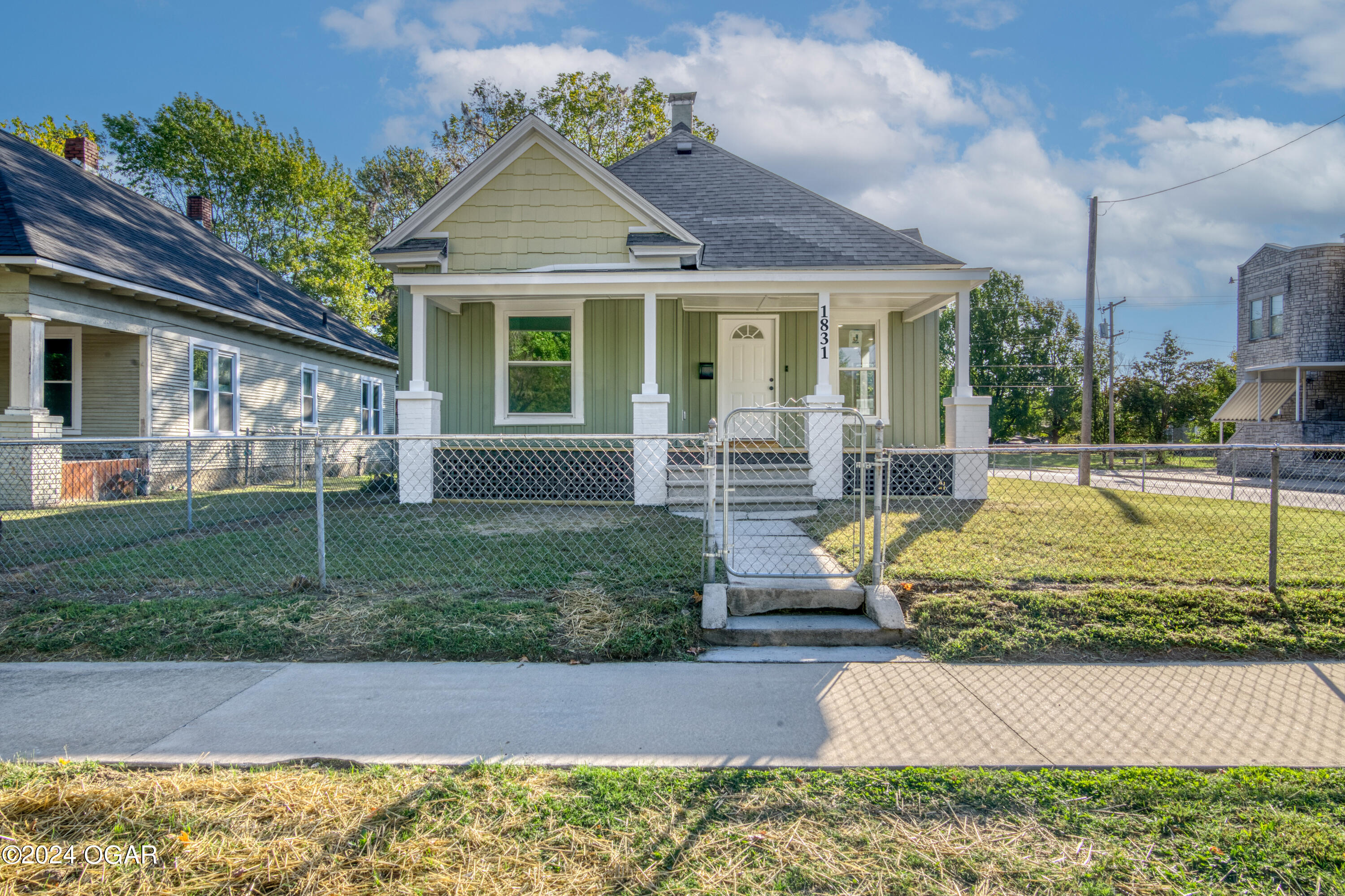 Pearl Ave, Joplin, MO 64804