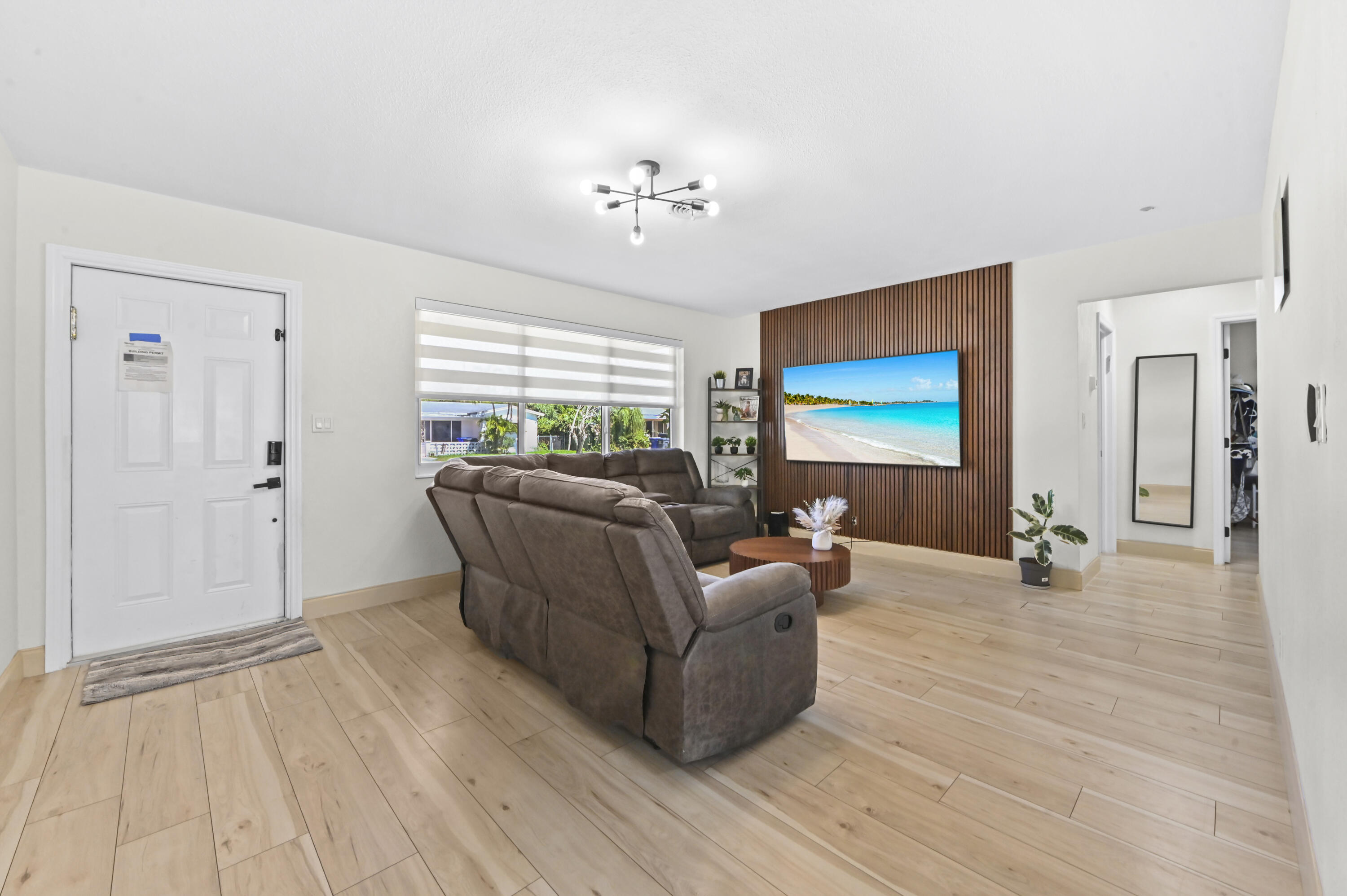 Residential in Hollywood 4