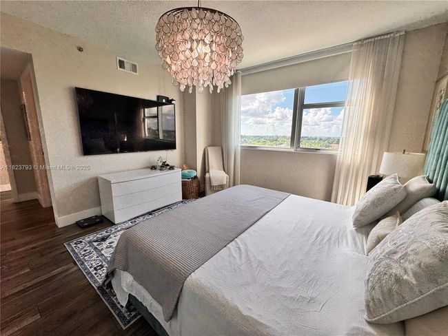 APT-908S - 2681 N Flamingo Rd, Condo with 3 bedrooms, 3 bathrooms and null parking in Sunrise FL | Image 28