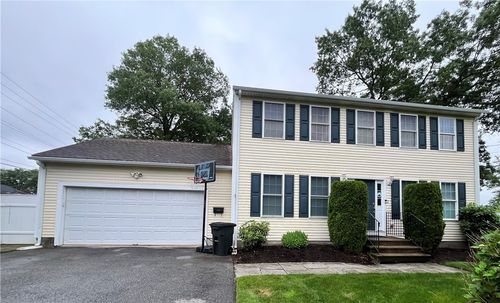 2 Hayes Ave, Johnston, RI, 02919-2406 | Card Image