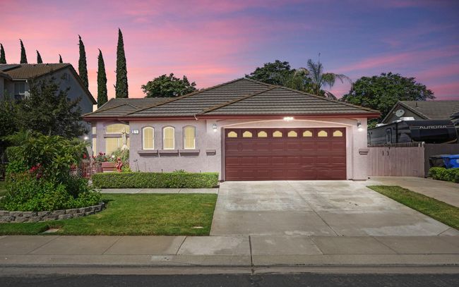 573 Fribourg Ln, House other with 3 bedrooms, 2 bathrooms and null parking in Manteca CA | Image 9
