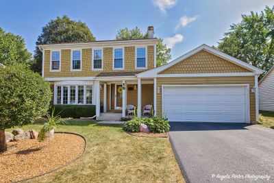 19 French Court, House other with 4 bedrooms, 2 bathrooms and 2 parking in Mundelein IL | Image 1