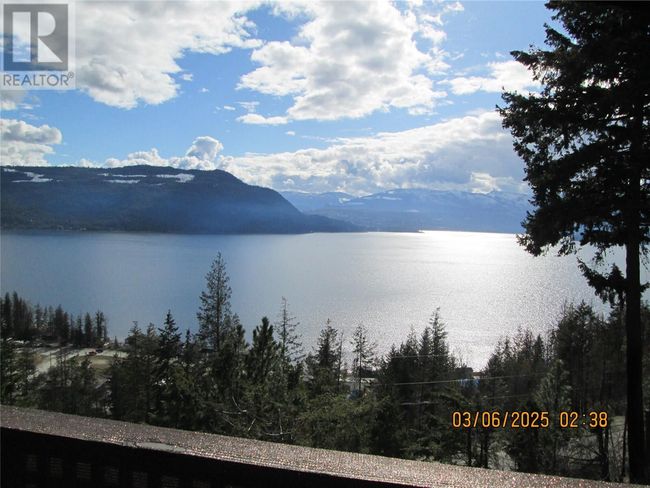 5305 Meadow Creek Cres, House other with 4 bedrooms, 3 bathrooms and 5 parking in Celista BC | Image 60