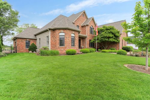 2602 Castlerock Dr, Urbana, IL, 61802-7090 | Card Image