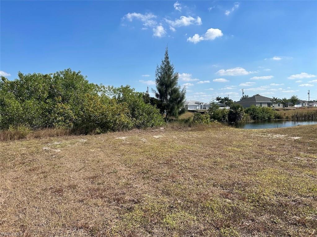 Land in CAPE CORAL 4