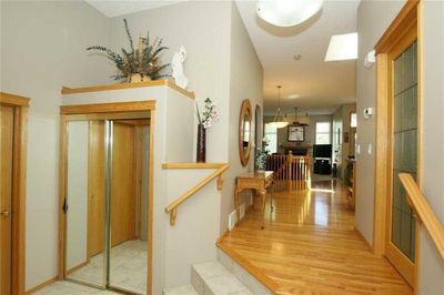 35 Wentworth Gdns Sw, Home with 2 bedrooms, 2 bathrooms and 4 parking in Calgary AB | Image 2