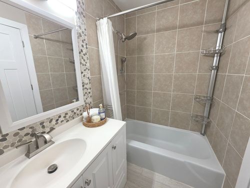 209-1205 E Hintz Rd, Arlington Heights, IL, 60004-2758 | Card Image