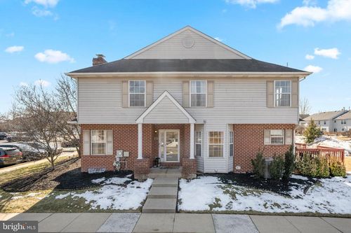 33 Red Tail Ct, ROYERSFORD, PA, 19468-1491 | Card Image