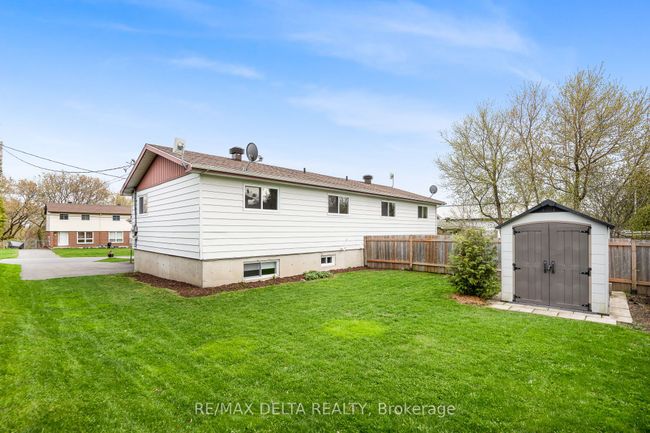 68 Boyd St, House attached with 3 bedrooms, 1 bathrooms and 4 parking in Vankleek Hill ON | Image 4