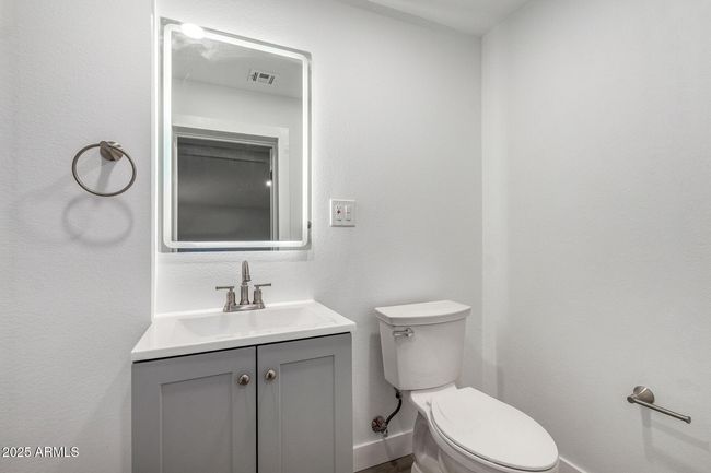 Primary Bathroom | Image 24