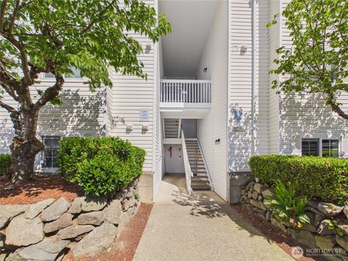 i102-11002 Se Petrovitsky Rd, Renton, WA, 98055-5636 | Card Image