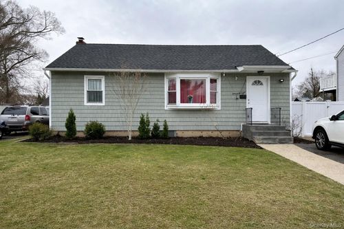 148 Booker Ave, Wyandanch, NY, 11798-4520 | Card Image