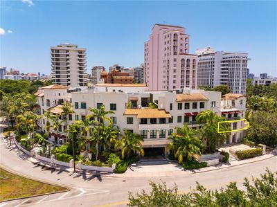 11 - 2401 Anderson Rd, Condo with 3 bedrooms, 2 bathrooms and null parking in Coral Gables FL | Image 1