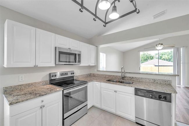 243 Chardonnay Pl, House other with 3 bedrooms, 2 bathrooms and null parking in VALRICO FL | Image 38