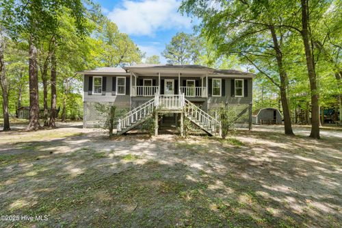 1379 River Bend Dr, Burgaw, NC, 28425-3679 | Card Image