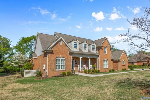 110 Danika Dr Nw, Huntsville, AL, 35806-2274 | Card Image