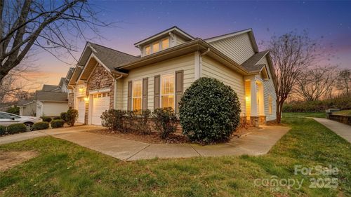 300 Park View Dr, Belmont, NC, 28012-2985 | Card Image