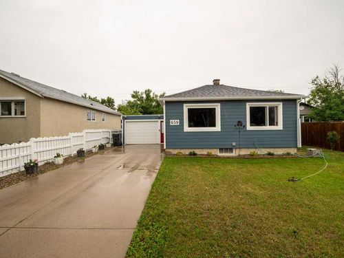 659 Cresent Avenue, Picture Butte, AB, T0K1V0 | Card Image