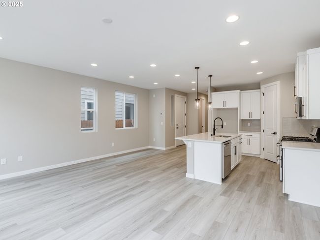 724 Nw 178 Th Way, House attached with 3 bedrooms, 3 bathrooms and 2 parking in Ridgefield WA | Image 10