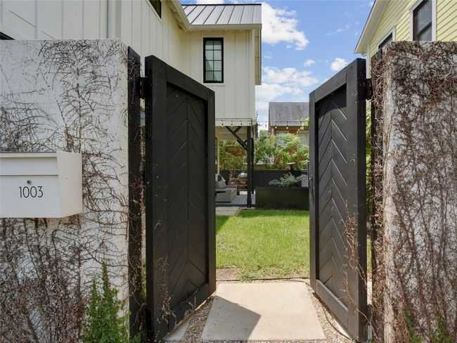 1003 E 14 Th St, House other with 3 bedrooms, 3 bathrooms and 2 parking in Austin TX | Image 22