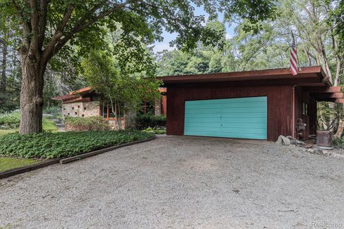 3192 Paint Creek Dr, Oakland, MI, 48363-2723 | Card Image