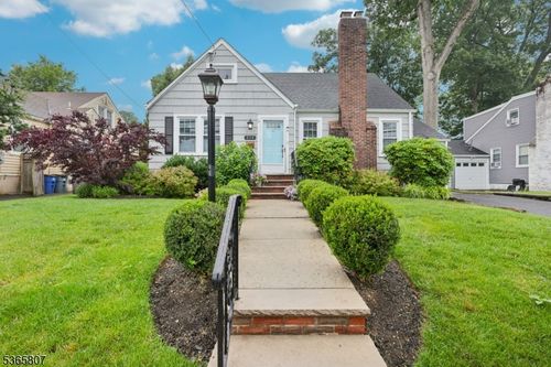 213 Columbia Ave, Cranford, NJ, 07016-2055 | Card Image