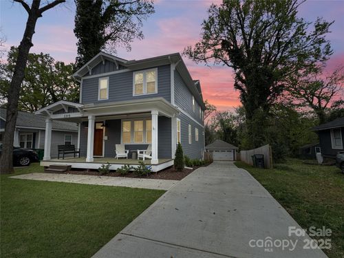 2315 Dundeen St, Charlotte, NC, 28216-4917 | Card Image