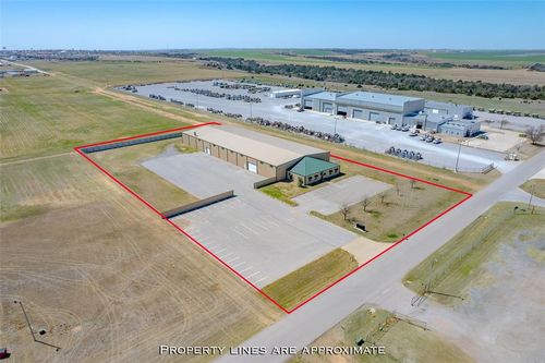 211 W Canyon Run, Hinton, OK, 73047-9646 | Card Image