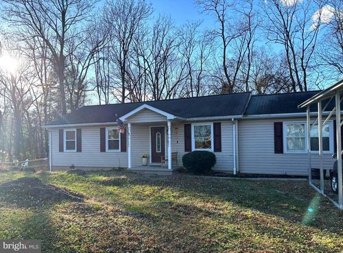 136 Woodcock Ave, SHEPHERDSTOWN, WV, 25443-9541 | Card Image