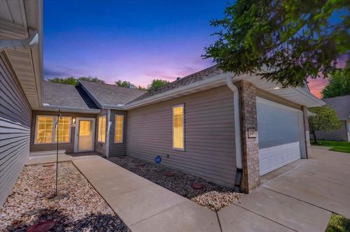 46-649 Springbrook Circle, Deforest, WI, 53532 | Card Image