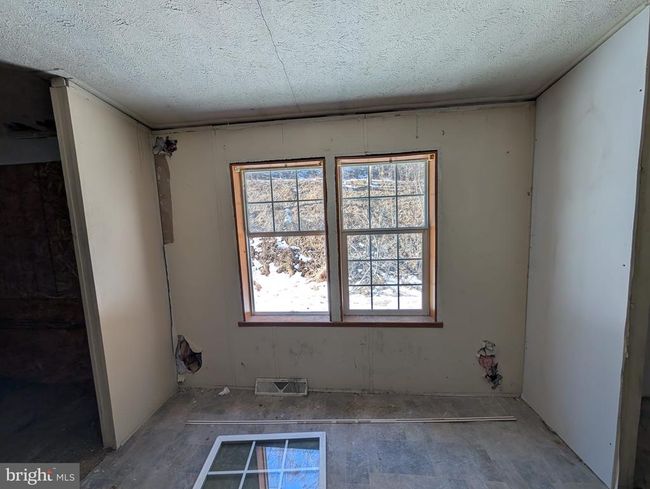 12515 Cresap Mill Rd Se, House other with 3 bedrooms, 2 bathrooms and null parking in OLDTOWN MD | Image 9