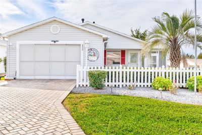 9312 Se 172 Nd Wayside Place, House other with 2 bedrooms, 2 bathrooms and null parking in The Villages FL | Image 3