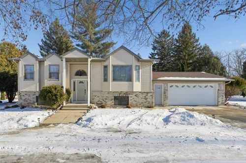 401 2nd St Ne, Dodge Center, MN, 55927-9124 | Card Image