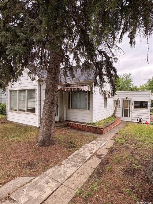 58 Lillooet St W, Moose Jaw, SK, S6H4Y5 | Card Image