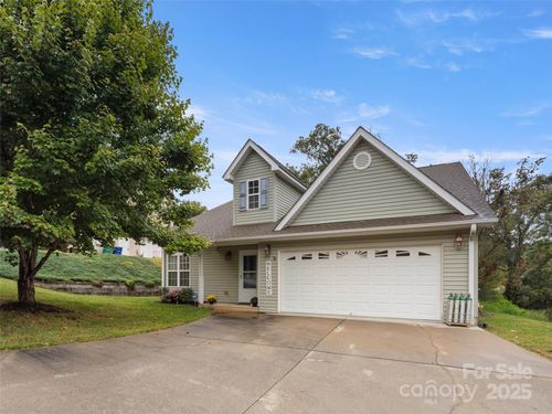 50 Ridgeland Ln, Asheville, NC, 28805-0001 | Card Image