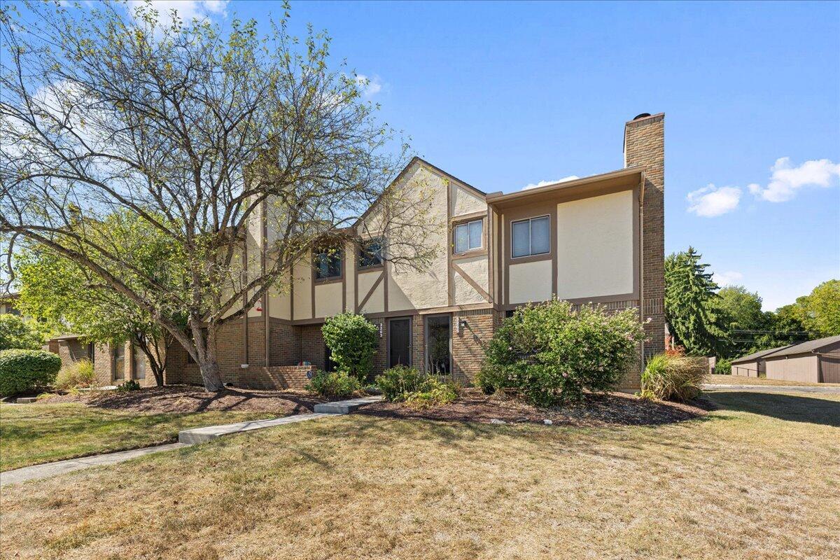 Brookview Way, Columbus, OH 43221