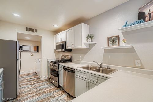 7605 Almeria Ave, Las Vegas, NV, 89128-2737 | Card Image